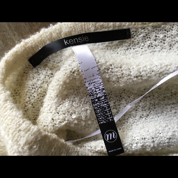 NWOT FEATHER SWEATER - Picture 5 of 5